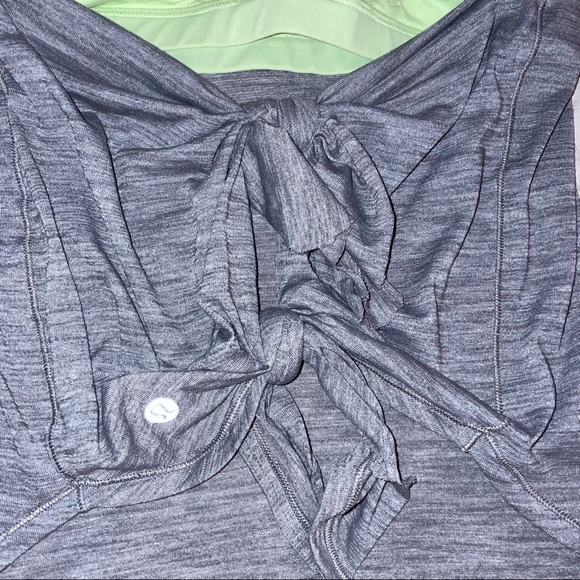 Lululemon Tie Back Tank and Bra - Picture 4 of 6